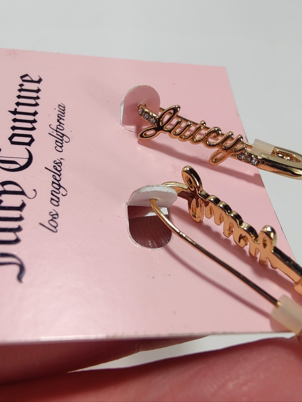 Juicy Couture Gold Tone “Juicy” Safety Pin Earrings Rhinestone Logo Dangle New - Picture 3 of 7